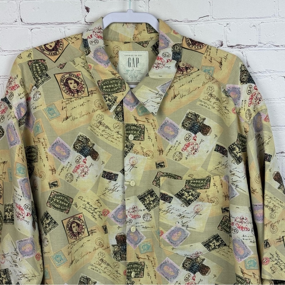 GAP Men's Postcard Print Casual Shirt - Cream and Multicolor Linen Blend Large
